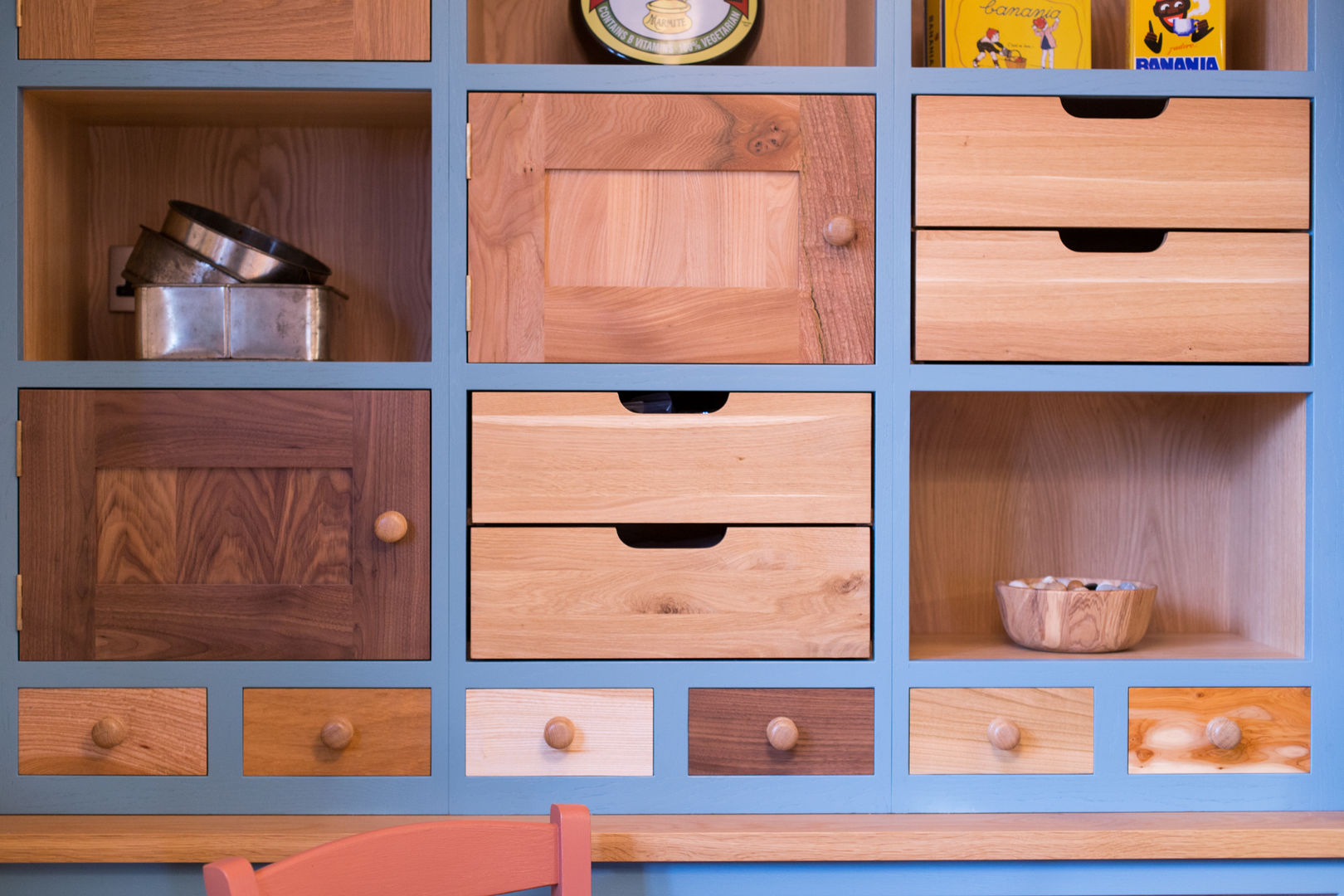 A Playful Shaker Kitchen homify Moderne keukens