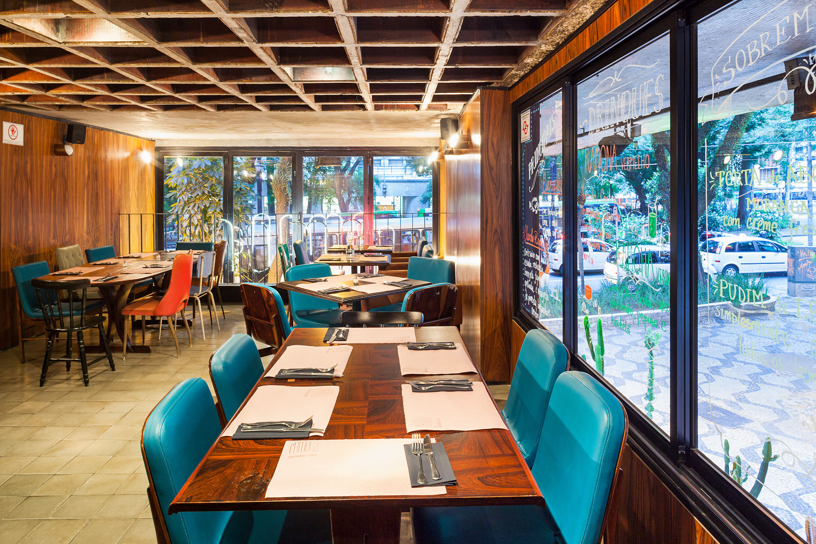 Restaurante Ramona, MM18 Arquitetura MM18 Arquitetura Комерційні приміщення Гастрономія