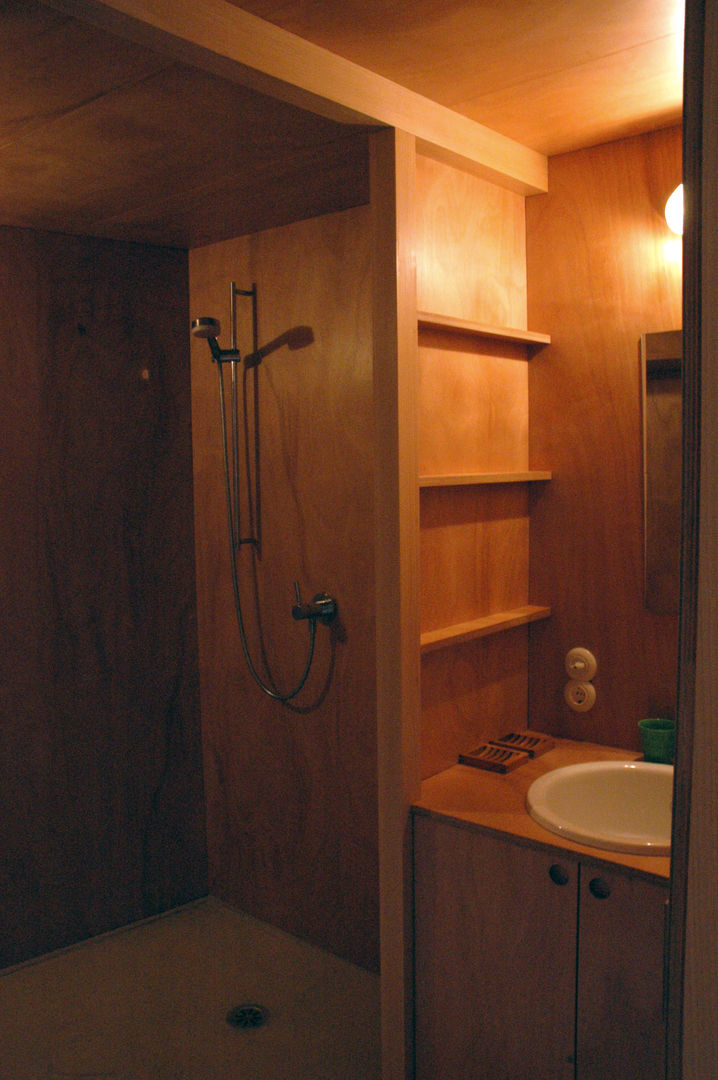 Fienile Pini&Sträuli Architects Bagno moderno