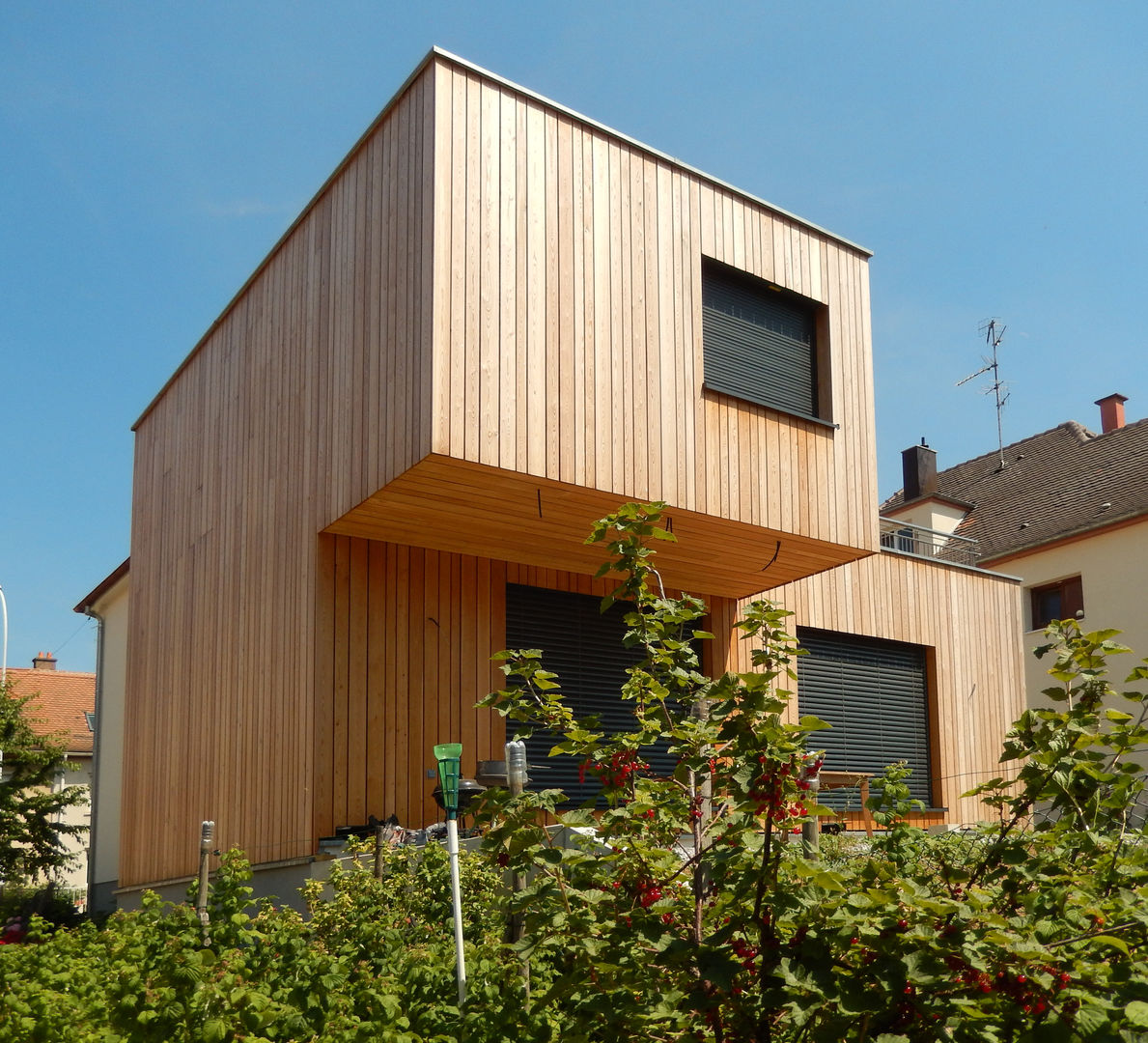 Dual Box, Les Nouveaux Voisins Les Nouveaux Voisins Modern houses