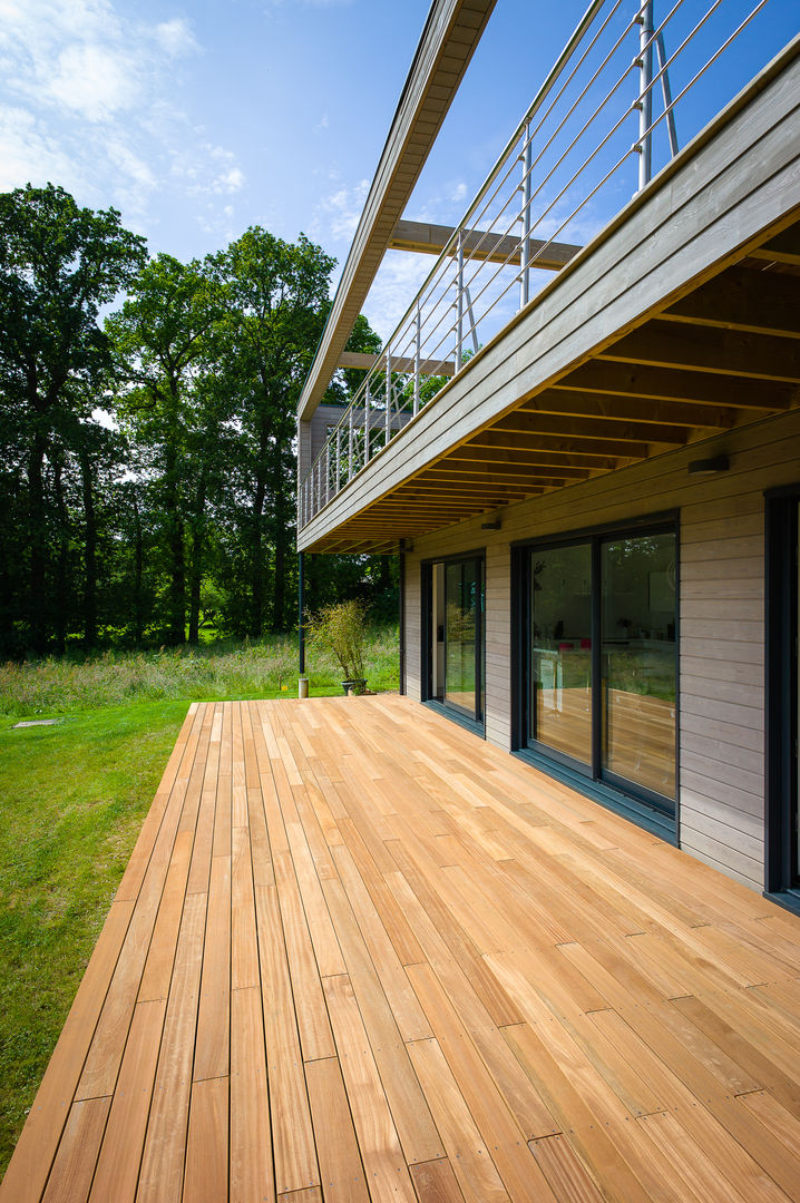 Construction d'une maison bois en Haute Normandie, ANTOINE LAINE ARCHITECTURES ANTOINE LAINE ARCHITECTURES Modern Evler