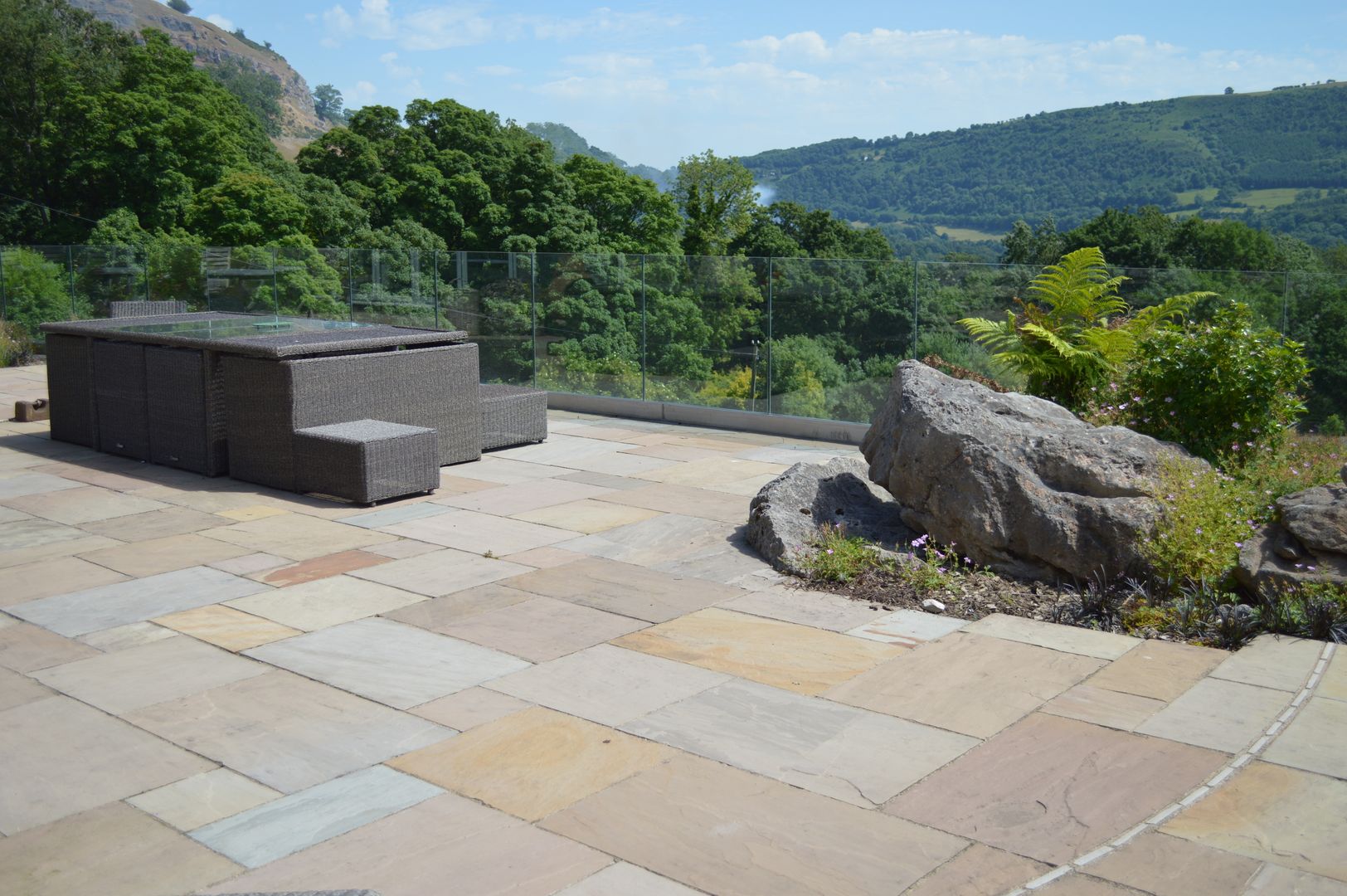 Natural Indian Stone Paving Unique Landscapes ระเบียง, นอกชาน