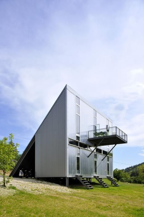 Maison triangle, barres-coquet architectes barres-coquet architectes Case in stile industriale