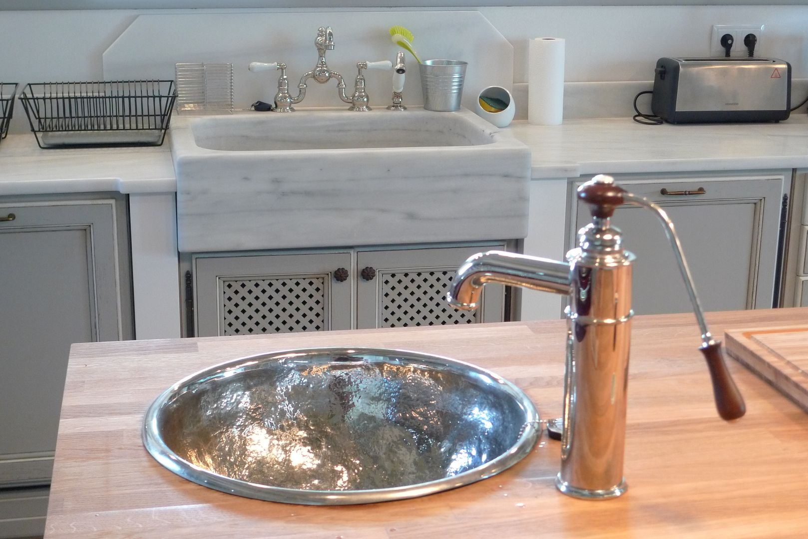 Medinaceli gris y blanco en Santander, Gamahogar Gamahogar Rustic style kitchen Sinks & taps