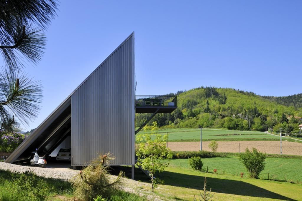 Maison triangle, barres-coquet architectes barres-coquet architectes Case in stile industriale