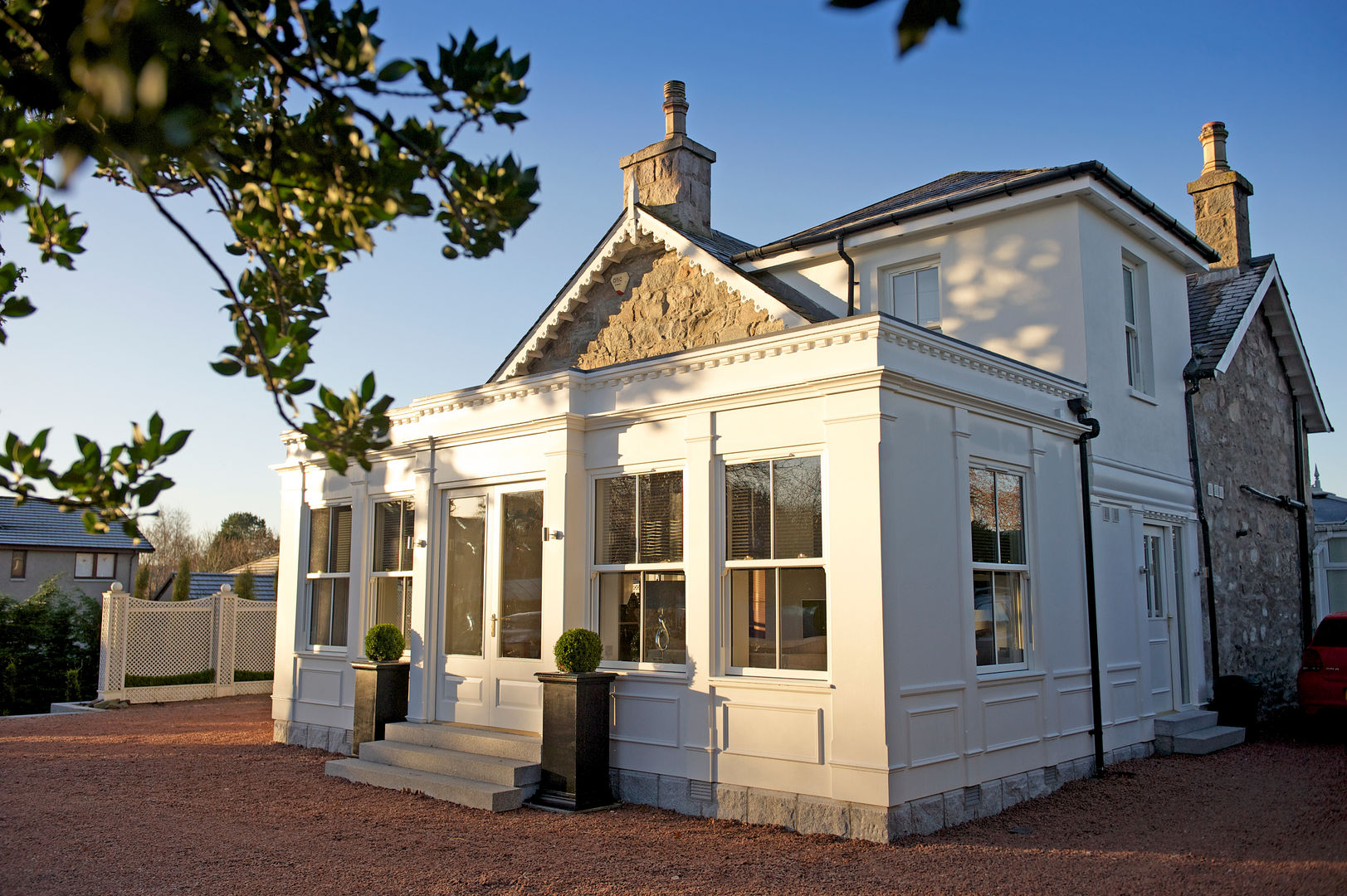 Ramsden House, Peterculter, Aberdeen, Roundhouse Architecture Ltd Roundhouse Architecture Ltd Case in stile mediterraneo