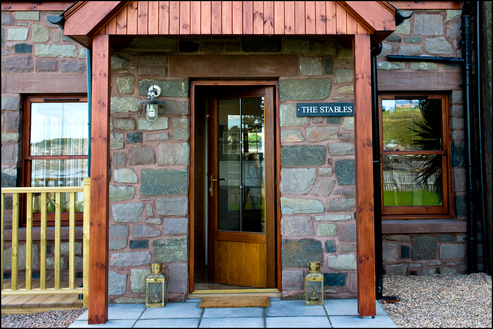 The Stables, Gourdon, Aberdeenshire, Roundhouse Architecture Ltd Roundhouse Architecture Ltd Rumah Gaya Country