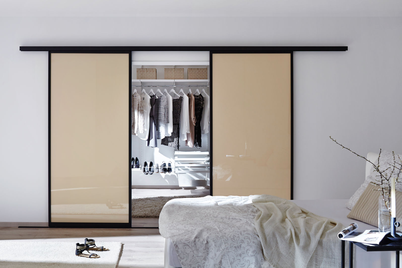 homify Modern dressing room