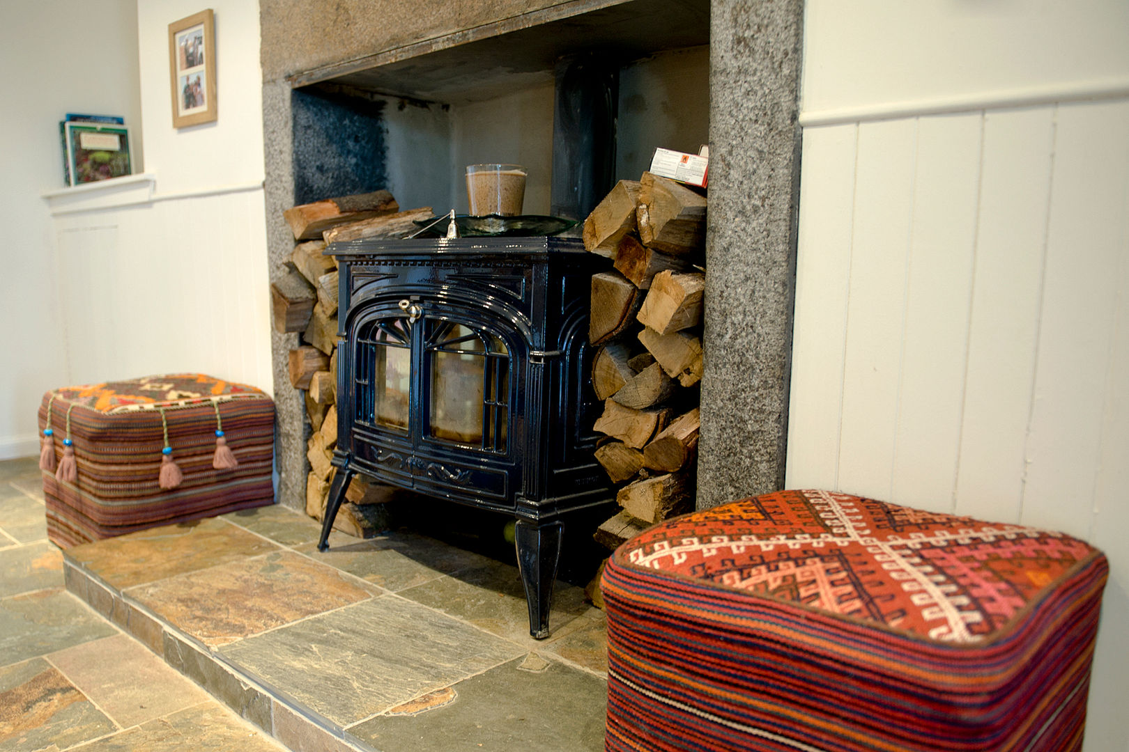 Craigentath, Blairs, Aberdeenshire, Roundhouse Architecture Ltd Roundhouse Architecture Ltd Living room Fireplaces & accessories