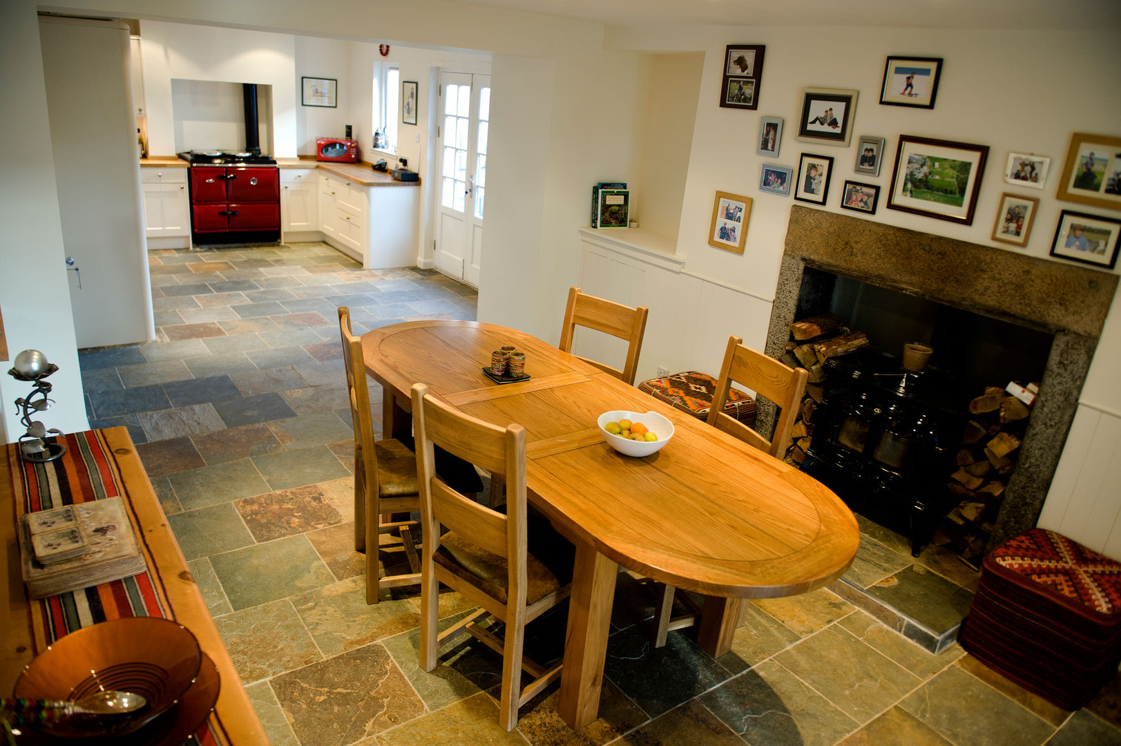 Craigentath, Blairs, Aberdeenshire, Roundhouse Architecture Ltd Roundhouse Architecture Ltd Dining room Tables