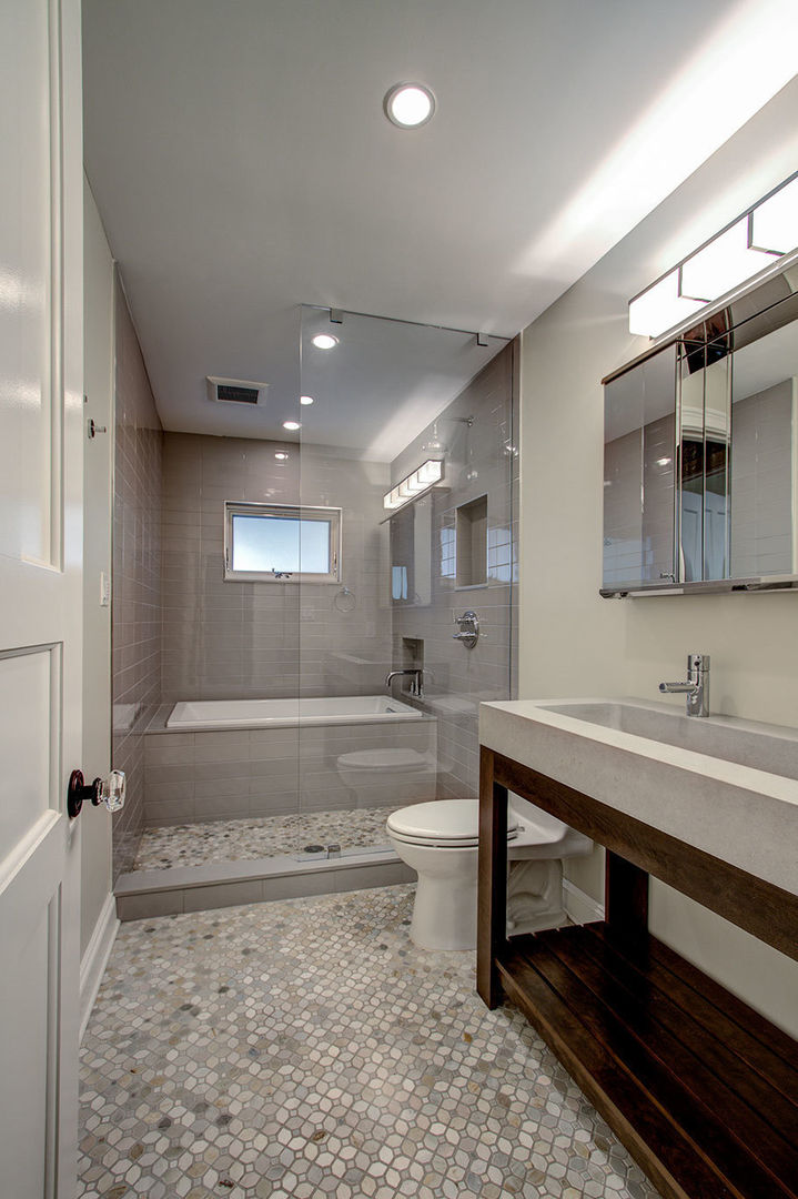 Park Slope Brownstone 3, Ben Herzog Architect Ben Herzog Architect Colonial style bathroom
