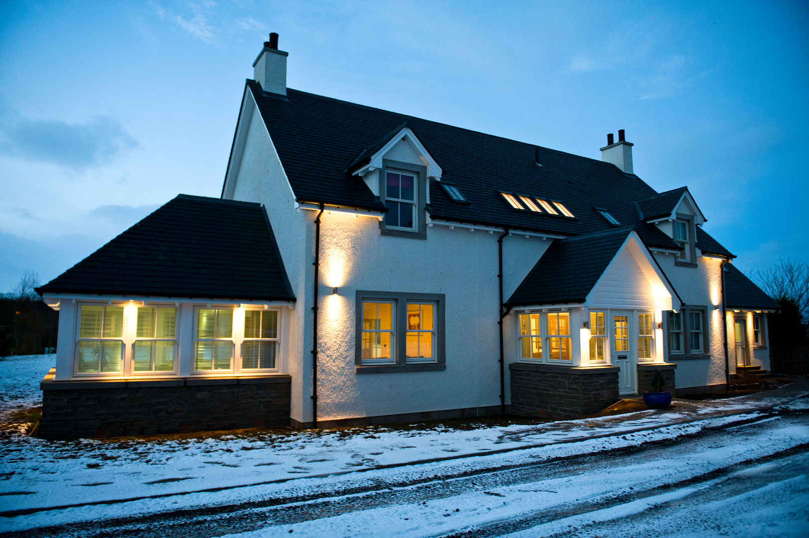 Snowdrop Lodge, Beach Road, St. Cyrus, Aberdeenshire, Roundhouse Architecture Ltd Roundhouse Architecture Ltd クラシカルな 家