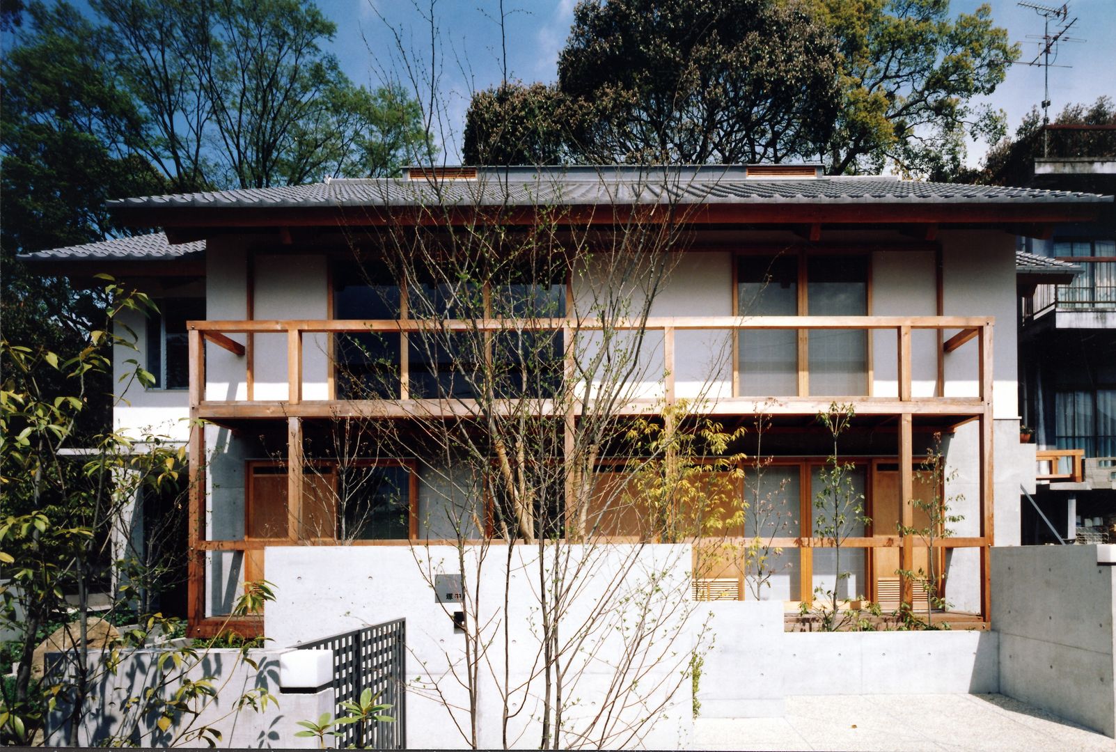 友呂岐の家（樹下の家）, primavera primavera Asian style houses