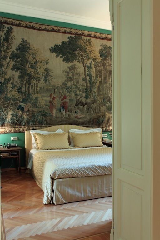 Villa Liberty in campagna, Francesca Bonorandi Francesca Bonorandi Classic style bedroom