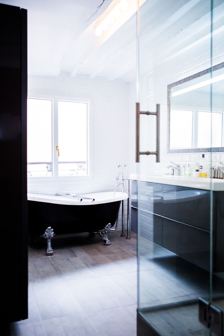 Appartement Montorgueil Paris, Hélène de Tassigny Hélène de Tassigny Modern Bathroom