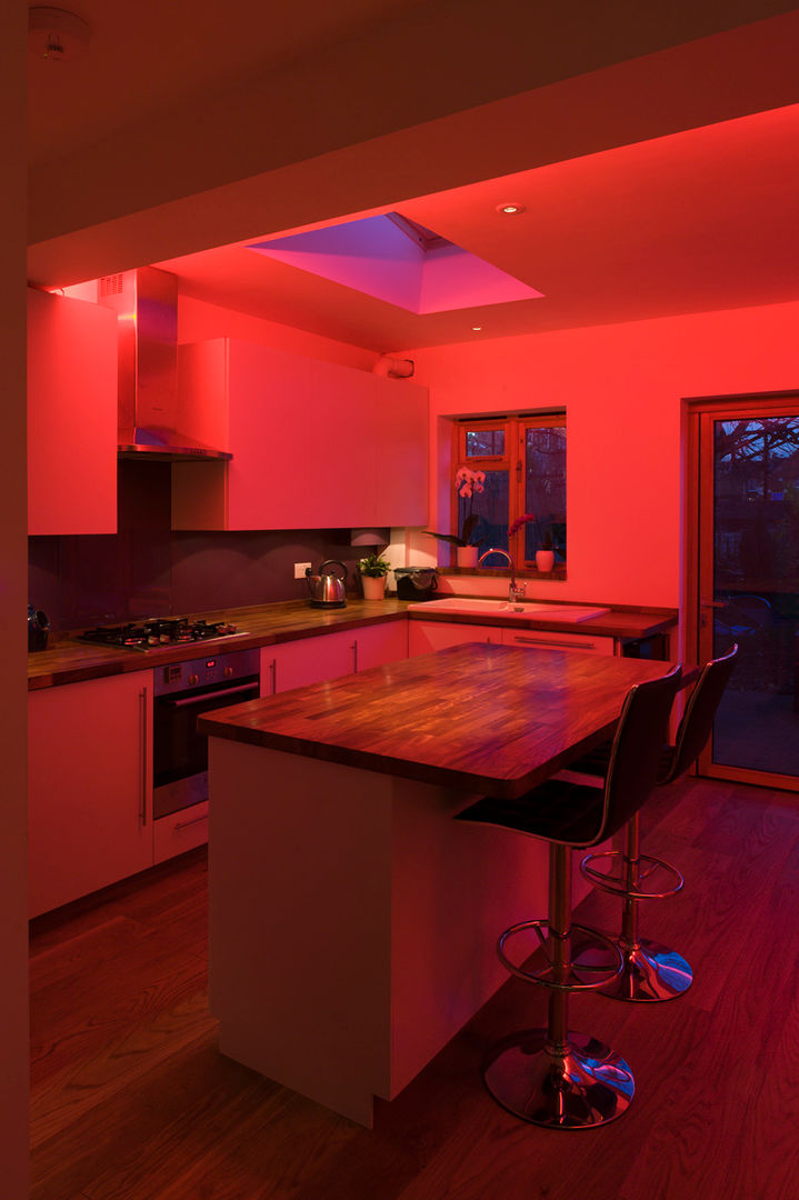 Kitchen Elektra Lighting Design Nhà bếp phong cách tối giản