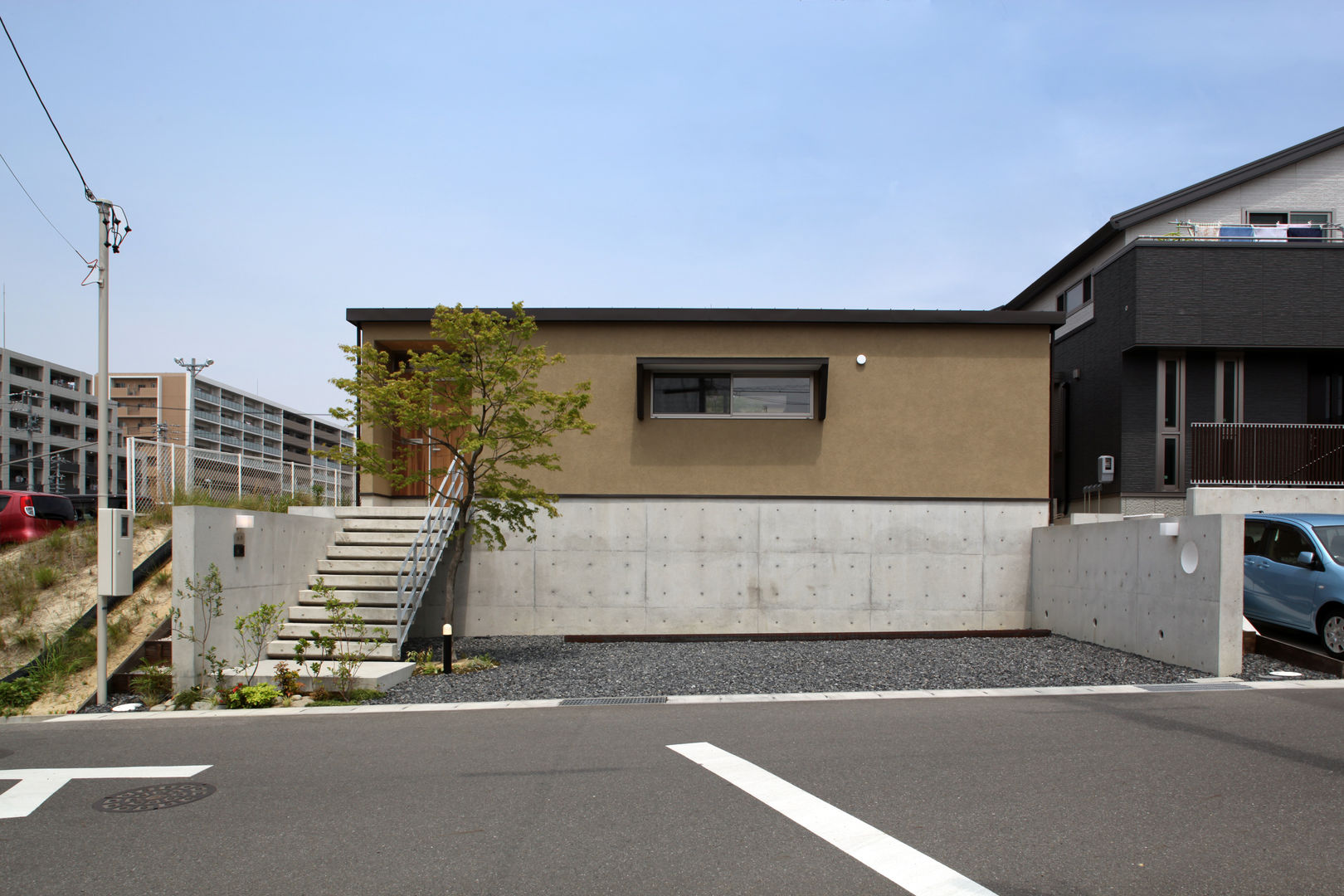 FLAT4～平屋のコートハウス, 青木昌則建築研究所 青木昌則建築研究所 Moderne huizen