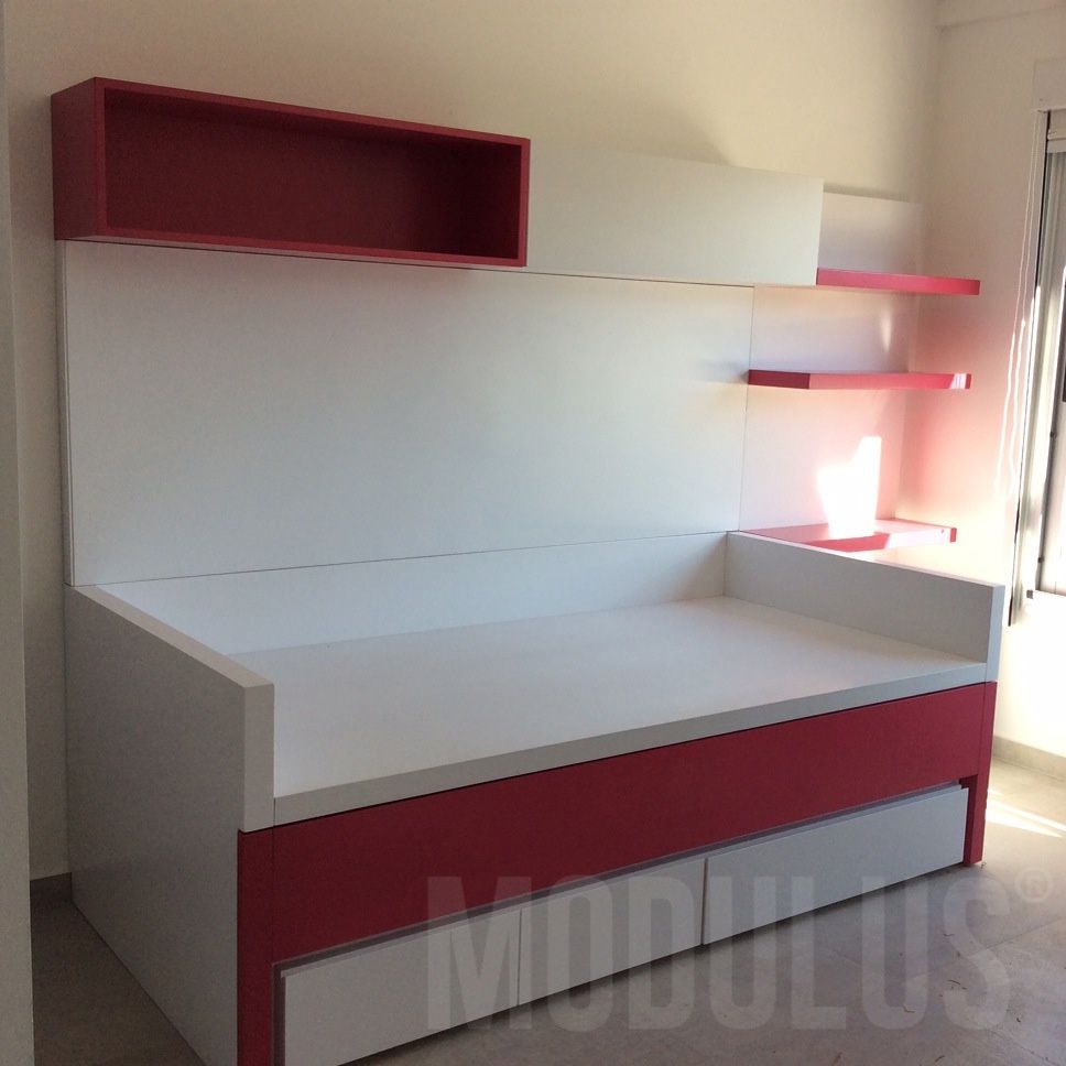 homify Minimalist nursery/kids room Beds & cribs