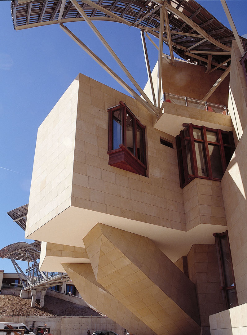 City Of Wine Complex Marqués De Riscal (Gehry Partners LLC) - BEIGE PINAR sandstone, ARENISCAS STONE ARENISCAS STONE Espaços comerciais Hotéis