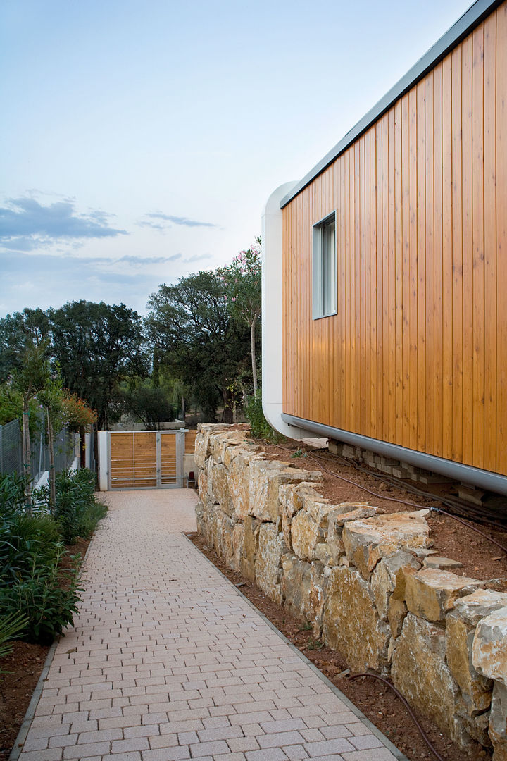 El Refugio Inteligente, NOEM NOEM Casas de estilo moderno