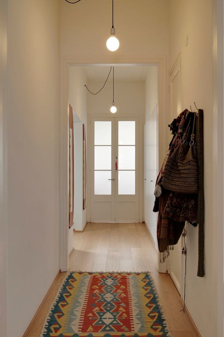 homify Couloir, entrée, escaliers modernes