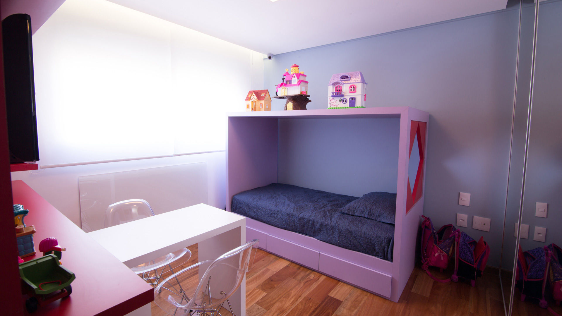 APARTAMENTO SAVASSI, Mutabile Arquitetura Mutabile Arquitetura Dormitorios infantiles modernos