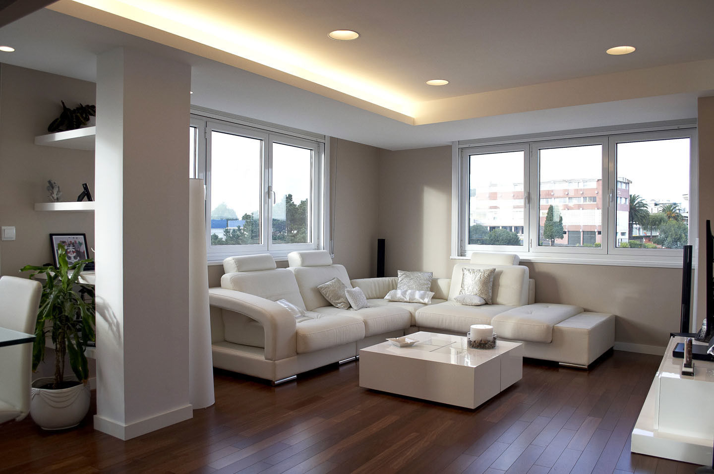Reforma integral de piso, Intra Arquitectos Intra Arquitectos Modern living room