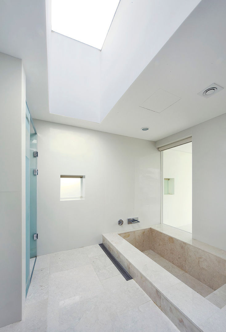 Floating House, hyunjoonyoo architects hyunjoonyoo architects Salle de bain moderne