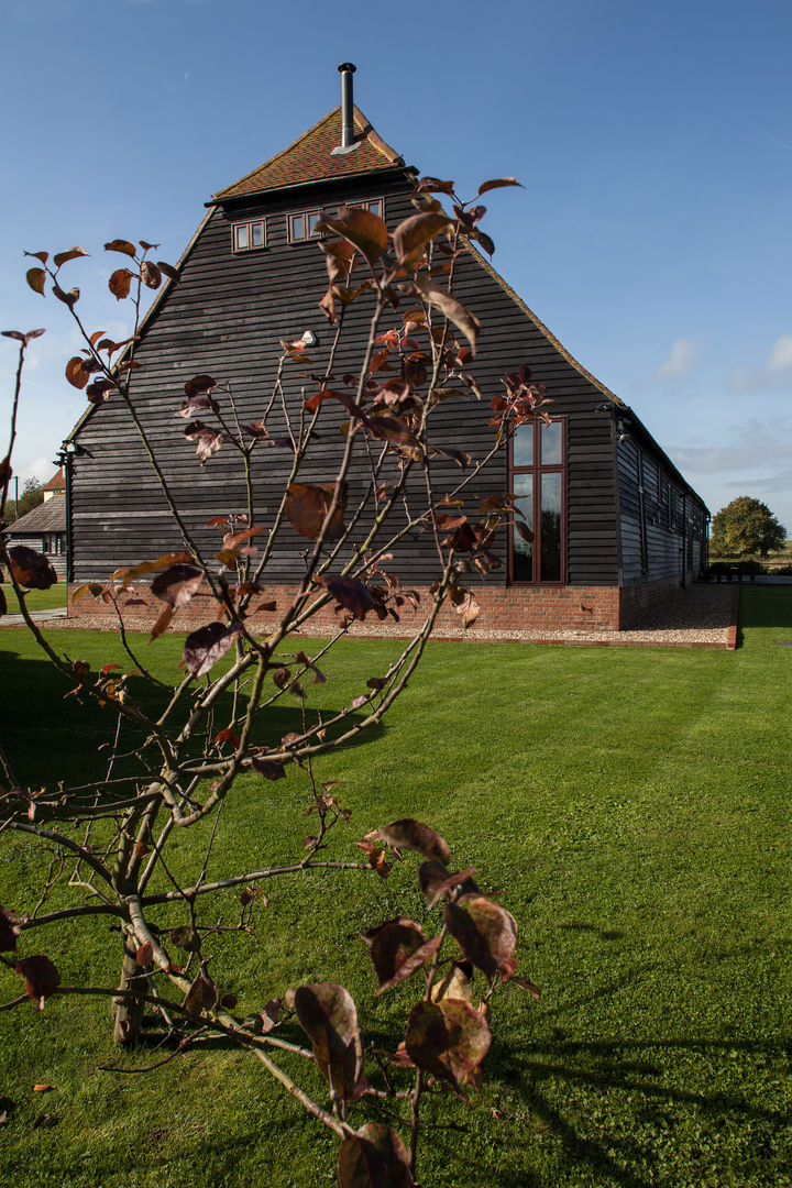 Photography - barn conversion in Sawbridgeworth, Adelina Iliev Photography Adelina Iliev Photography บ้านและที่อยู่อาศัย