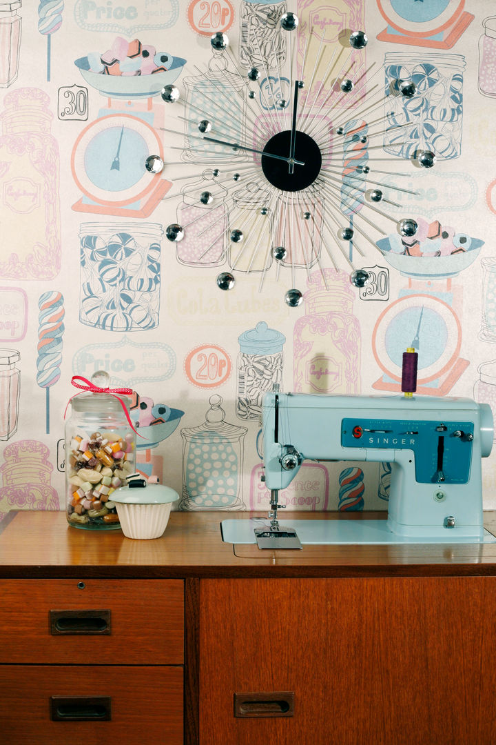Oh Sweetie Wallpaper by Kate Usher Studio Kate Usher Studio Paredes y pisos de estilo moderno Papel tapiz