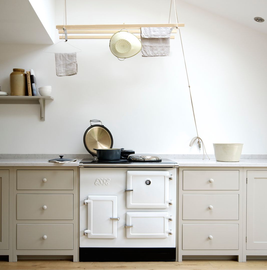 The Kew Shaker Kitchen by deVOL deVOL Kitchens İskandinav Mutfak