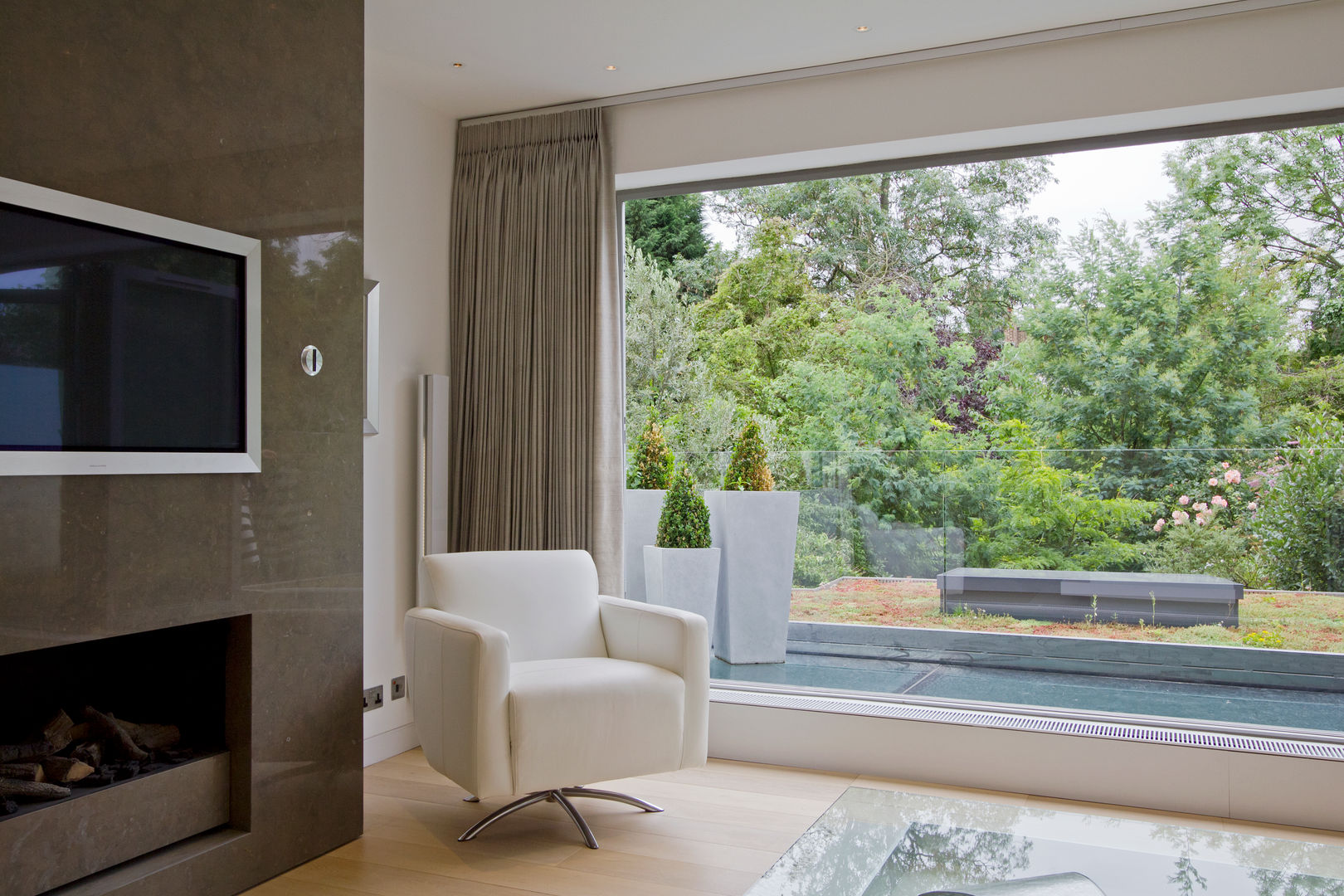 Living room DDWH Architects Minimalist living room