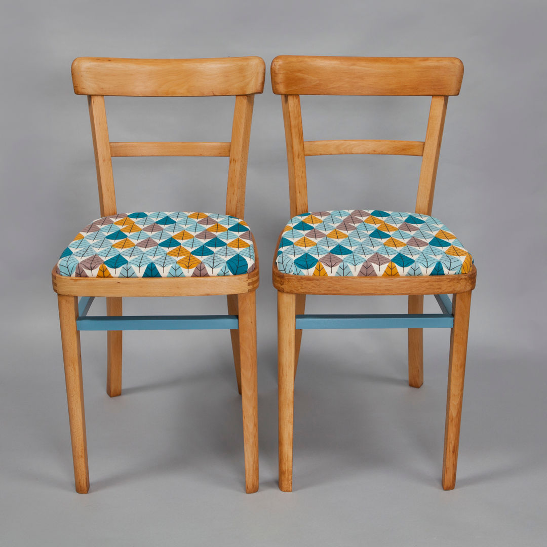 Charley Chairs Humblesticks Cocinas de estilo moderno Mesas y sillas