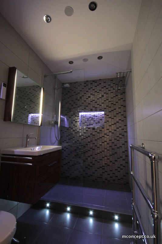 Complete modernisation of Central London Flat , Mconcept Mconcept 現代浴室設計點子、靈感&圖片