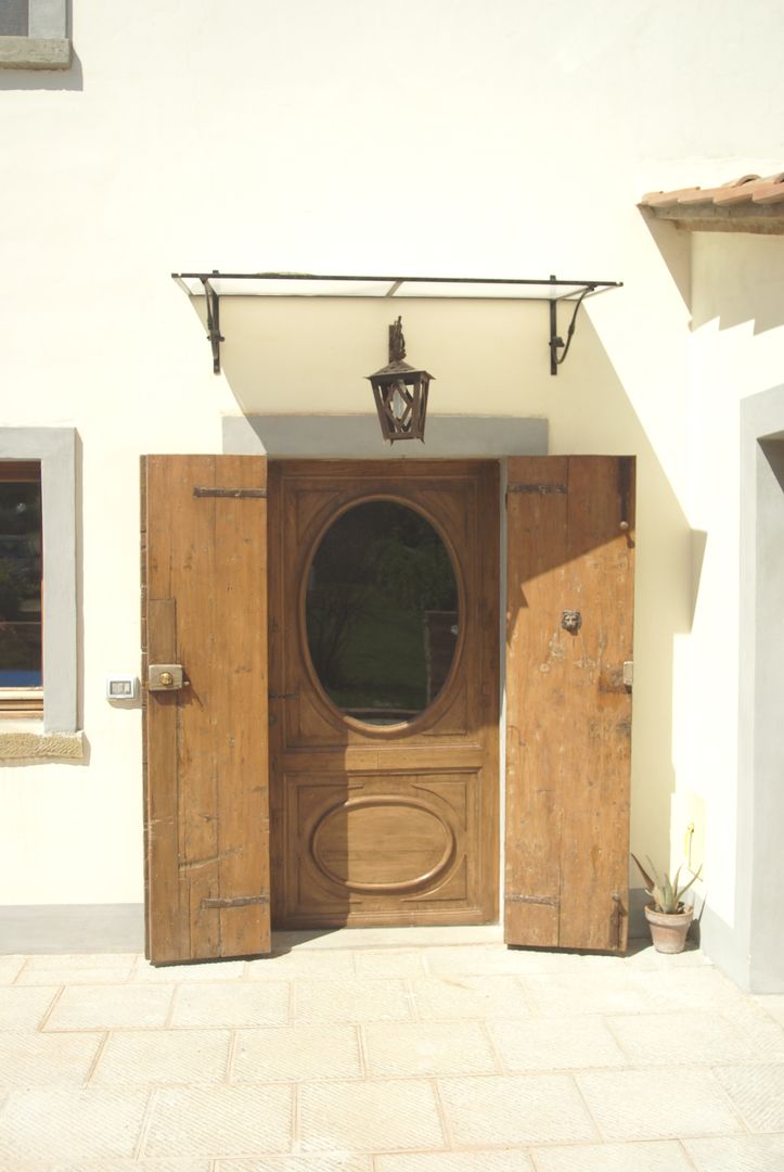 ANTICA FILANDA, arch. Fabrizio Di Sangro arch. Fabrizio Di Sangro Rustic style windows & doors