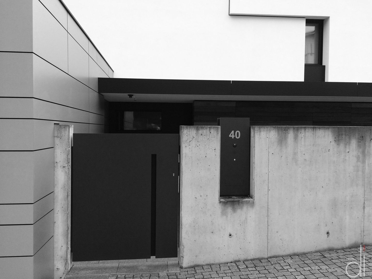 WOHNHAUS - FASSADENGESTALTUNG, di architekturbüro di architekturbüro Moderne ramen & deuren