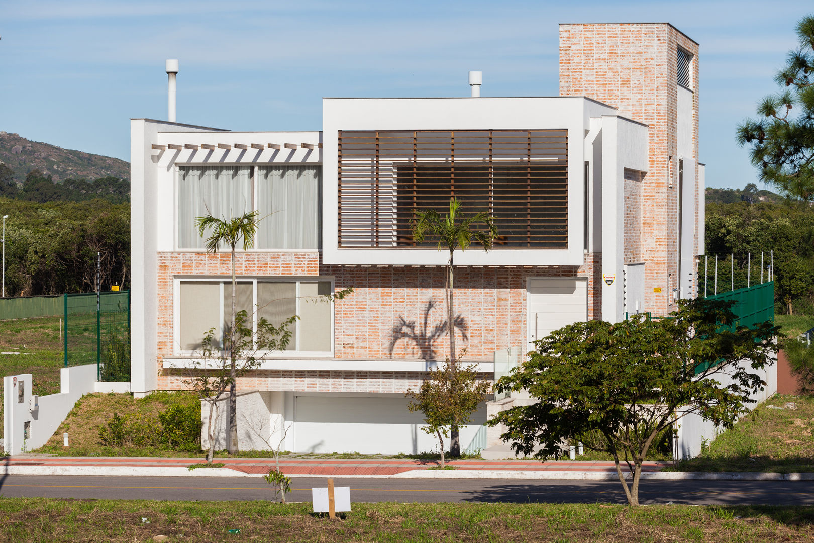 ​Residência Condomínio Marina Philippi, Mantovani e Rita Arquitetura Mantovani e Rita Arquitetura 現代房屋設計點子、靈感 & 圖片