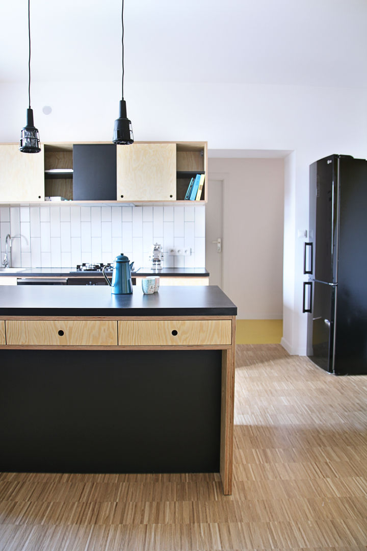 Mieszkanie studenckie, PB/STUDIO PB/STUDIO Industrial style kitchen