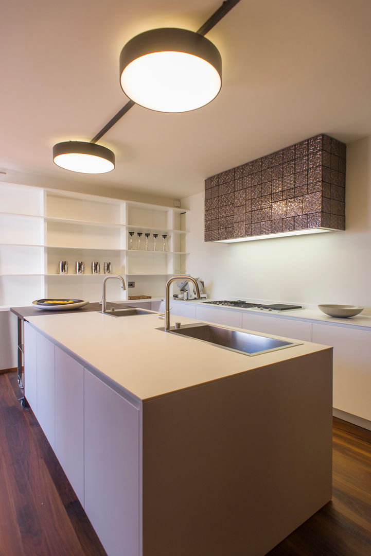 Residenza Colli Veneti: Bella Natura , Andrea Tommasi Andrea Tommasi Modern kitchen