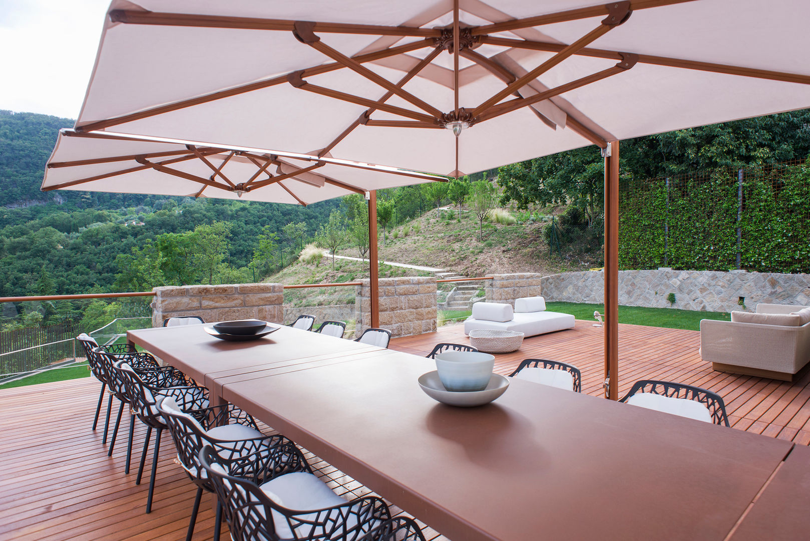 Residenza Colli Veneti: Bella Natura , Andrea Tommasi Andrea Tommasi Balcone, Veranda & Terrazza in stile moderno