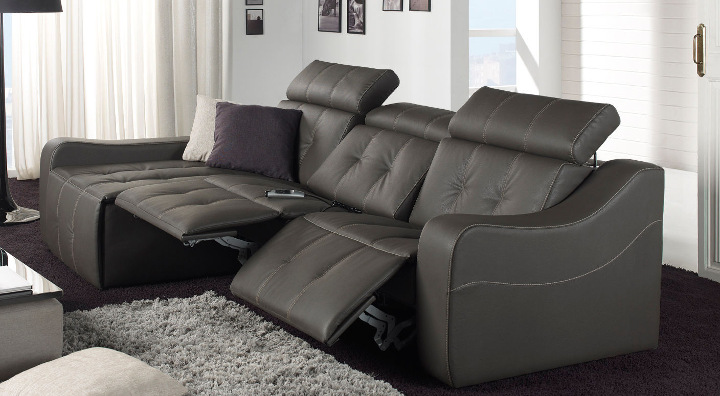 Berdy homify Livings de estilo moderno Salas y sillones