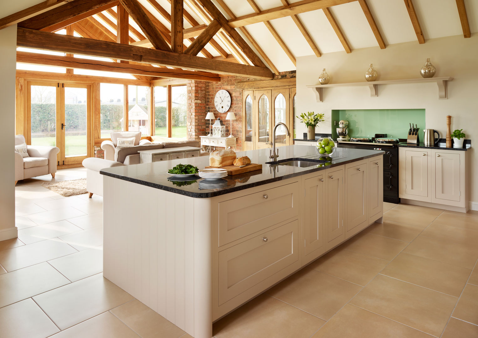 Shaker kitchen by Harvey Jones Harvey Jones Kitchens クラシックデザインの キッチン