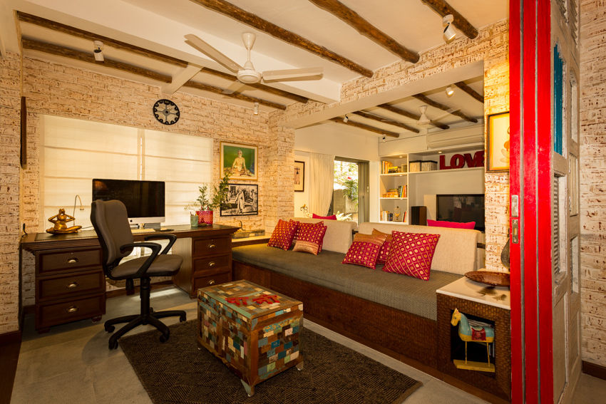 Eclectic Apartment, The Orange Lane The Orange Lane Ruang Studi/Kantor Gaya Asia