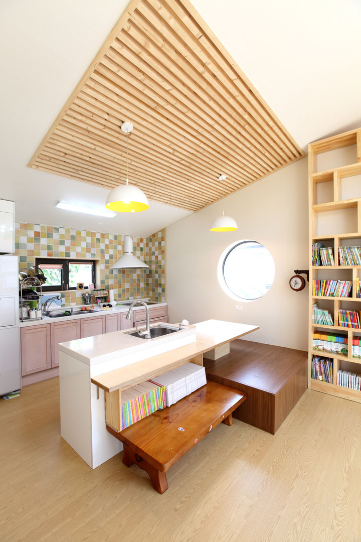 도심형 컴팩트하우스 - 단독주택의 새로운 접근법, 주택설계전문 디자인그룹 홈스타일토토 주택설계전문 디자인그룹 홈스타일토토 Modern kitchen