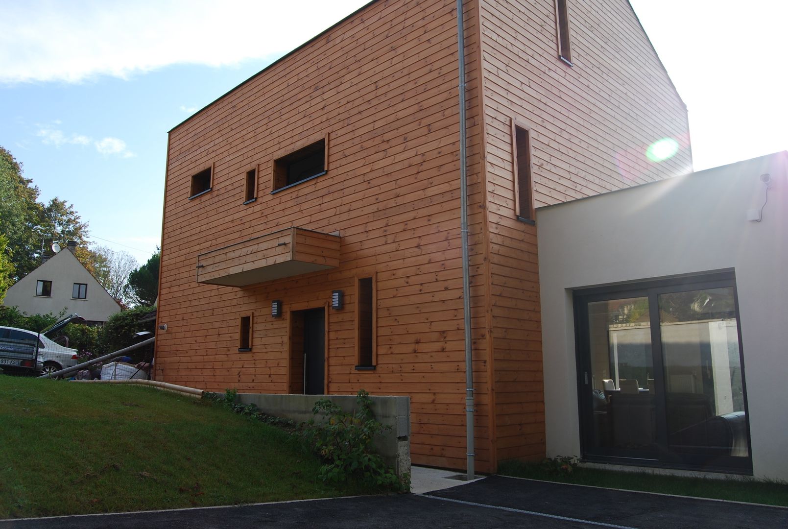 façade nord-entrée SARA Architecture Maisons modernes