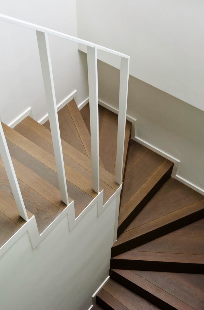 Sky Apartment, PLANAIR ® PLANAIR ® Minimalist corridor, hallway & stairs