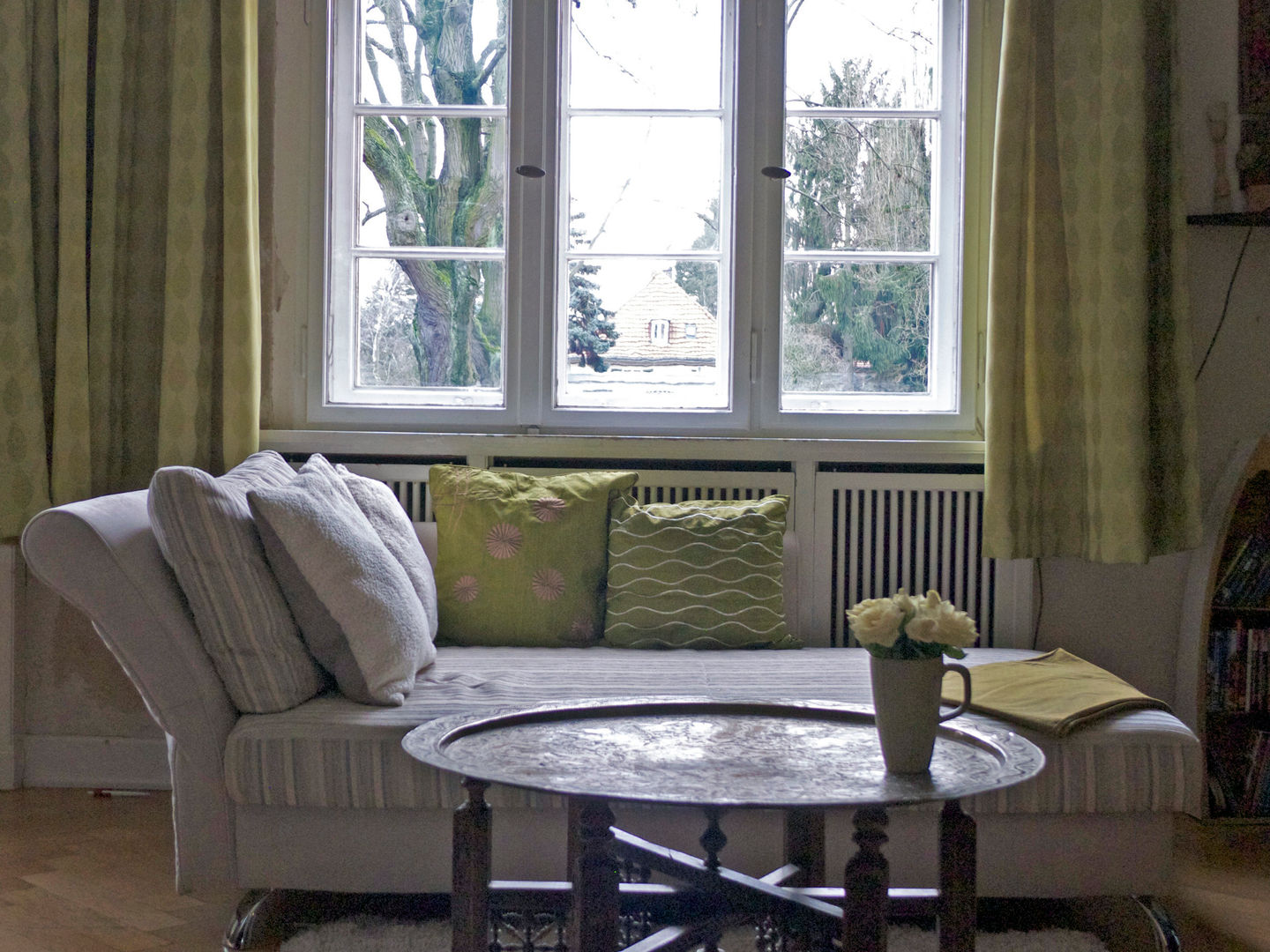 Grünes Wohnzimmer - Möbel und Wohnaccessoires für den Frühling, Guru-Shop Guru-Shop Living room