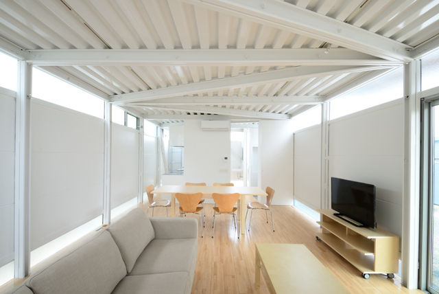 LGS HOUSE #01 / ボーダーの家 / Boundary House, Niji Architects／原田将史＋谷口真依子 Niji Architects／原田将史＋谷口真依子 Living room