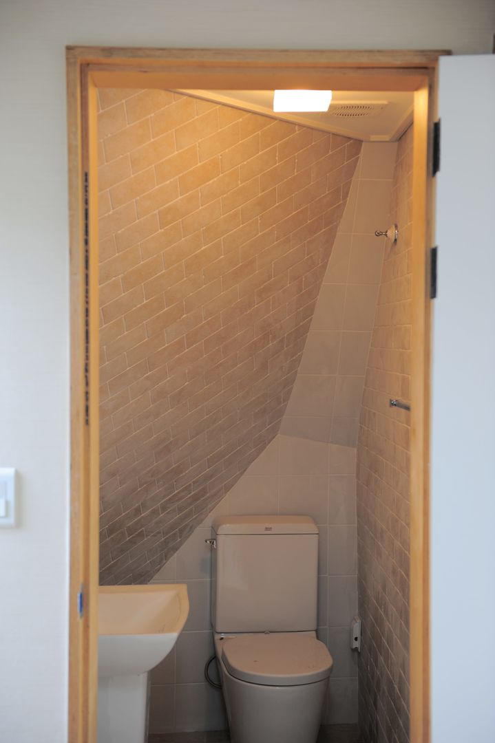 임조의 오두막 , AAPA건축사사무소 AAPA건축사사무소 Ванная комната в стиле модерн