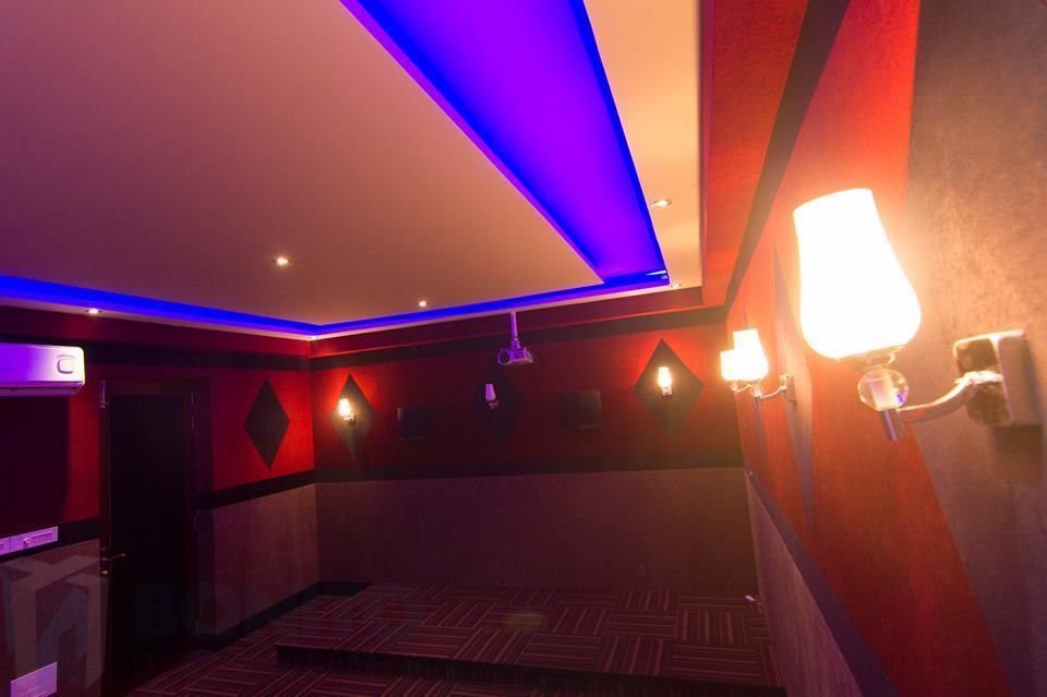 Home theater lighting concept homify Other spaces Pictures & paintings